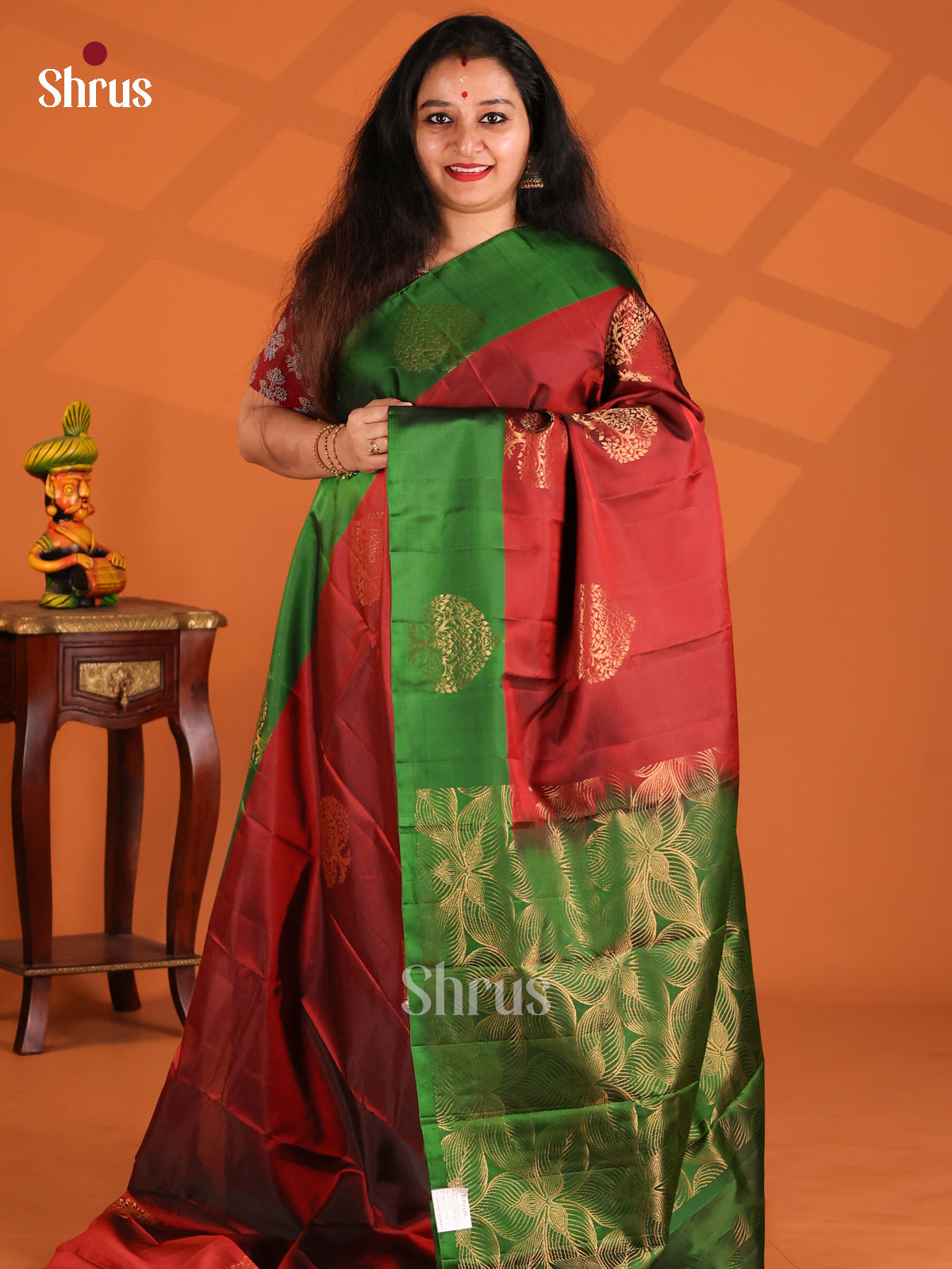 Elegant Maroon Softsilk-halfpure Saree with floral brocade pallu - Shop on Shrus.com