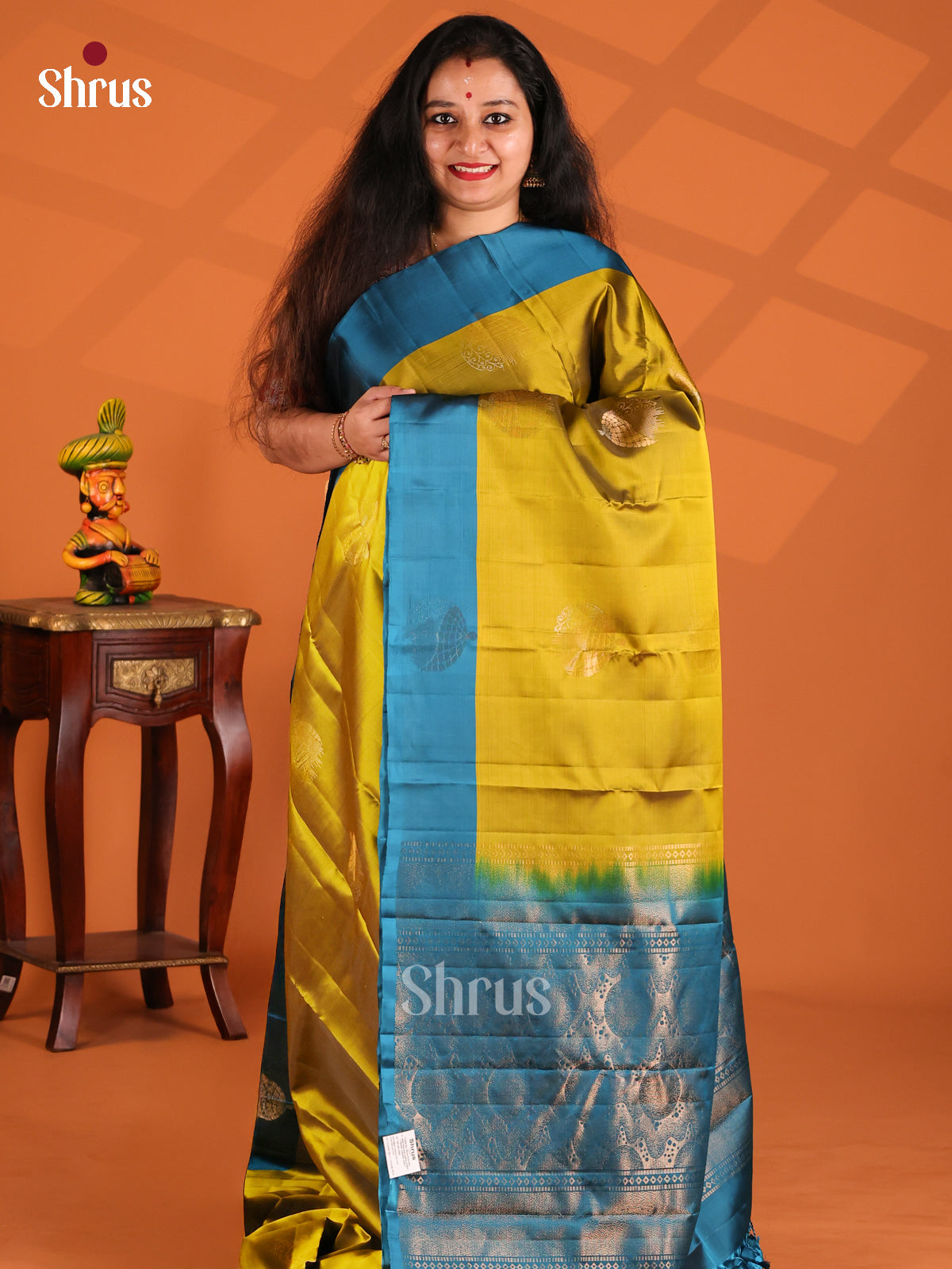 Shimmery Green Softsilk-halfpure Saree with contrast Blue brocade pallu - Shop on Shrus.com
