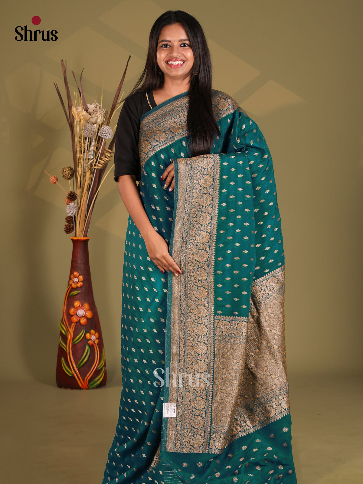 Green(Single tone) - Semi Georgette Saree - Shop on Shrus.com