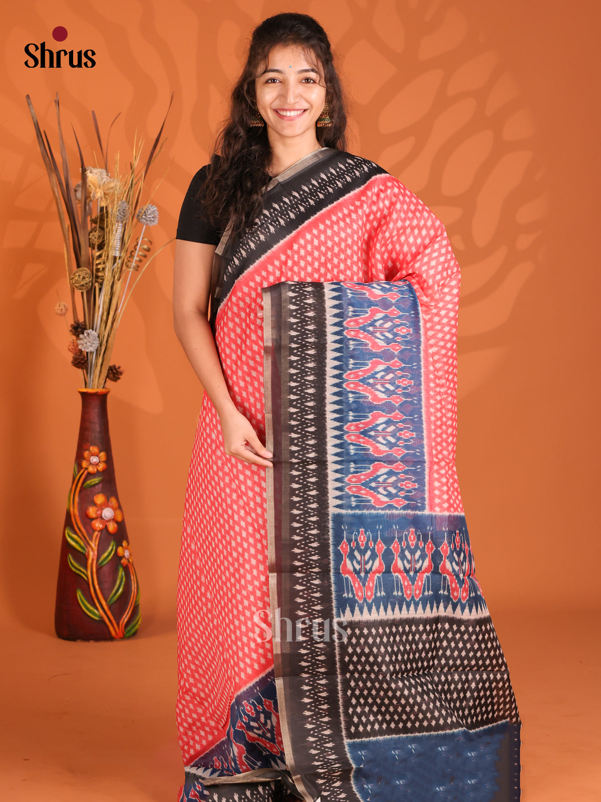 Peachish Pink & Black- Semi Maheshwari Saree - Shop on Shrus.com