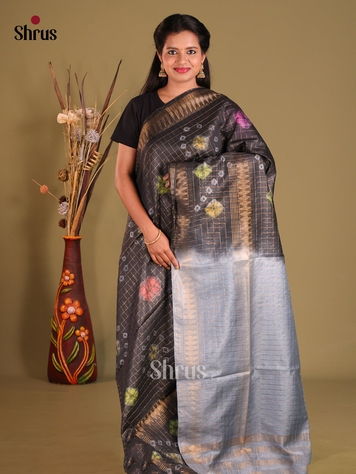 Black & Grey - Shibori Saree