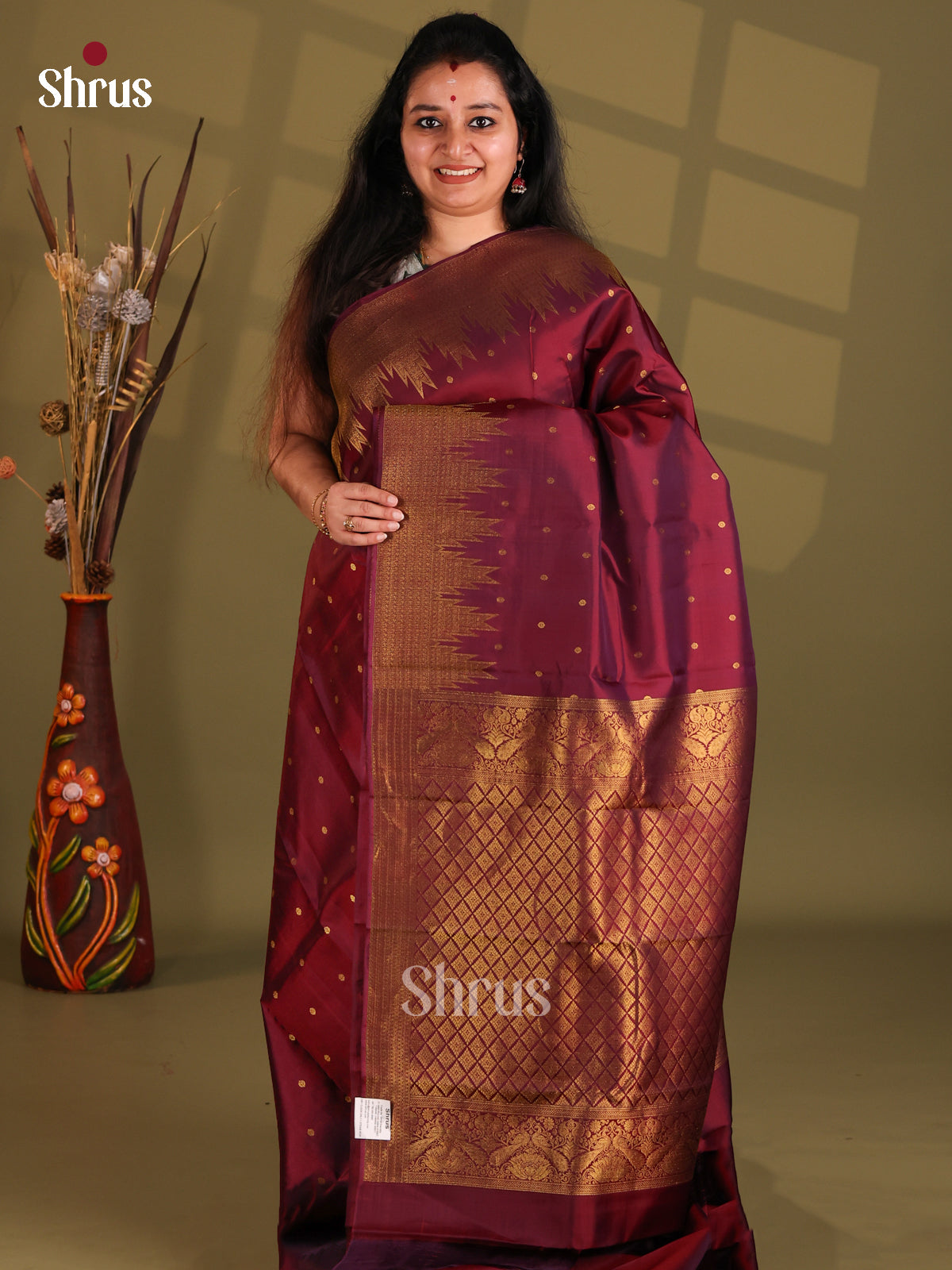 Maroon single tone Kanchipuram silk (HR) Saree with temple zari border - Shop on Shrus.com