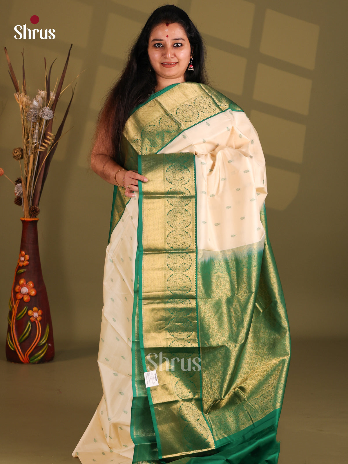 Cream & Green Kanchipuram silk (HR) Saree with rich zari border-1