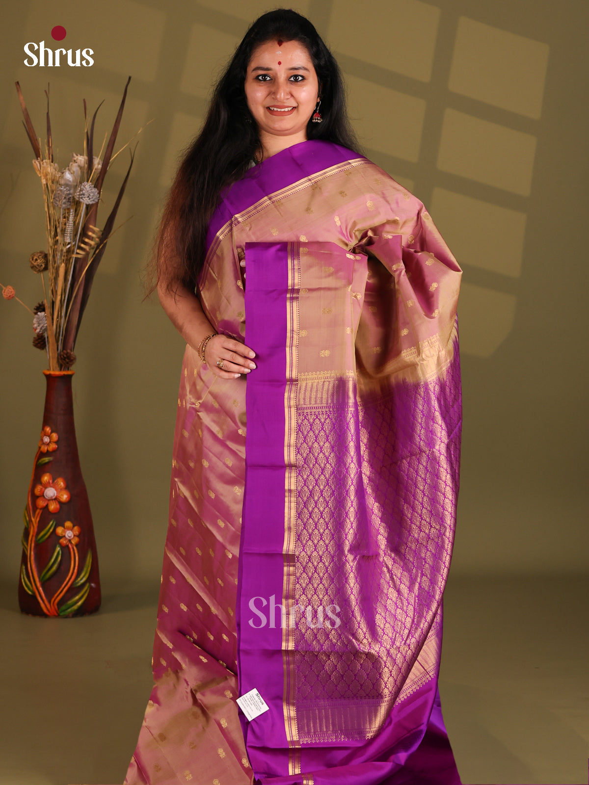 Double shaded Brown Kanchipuram silk (HR) Saree with purple floral brocade pallu - Shop on Shrus.com