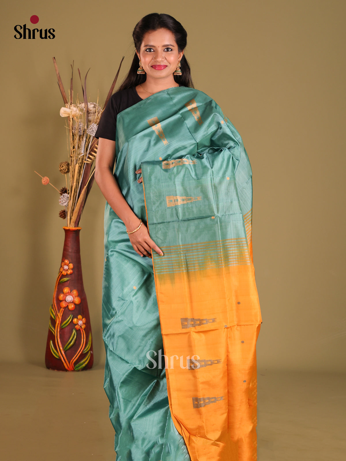 DFS26012 - Banana Pith Saree - Shop on Shrus.com