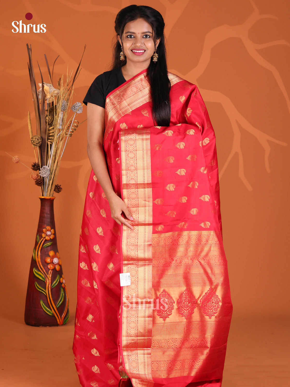 Pretty Red single tone Kanchipuram Silk Saree gleam with zari floral buttas-1