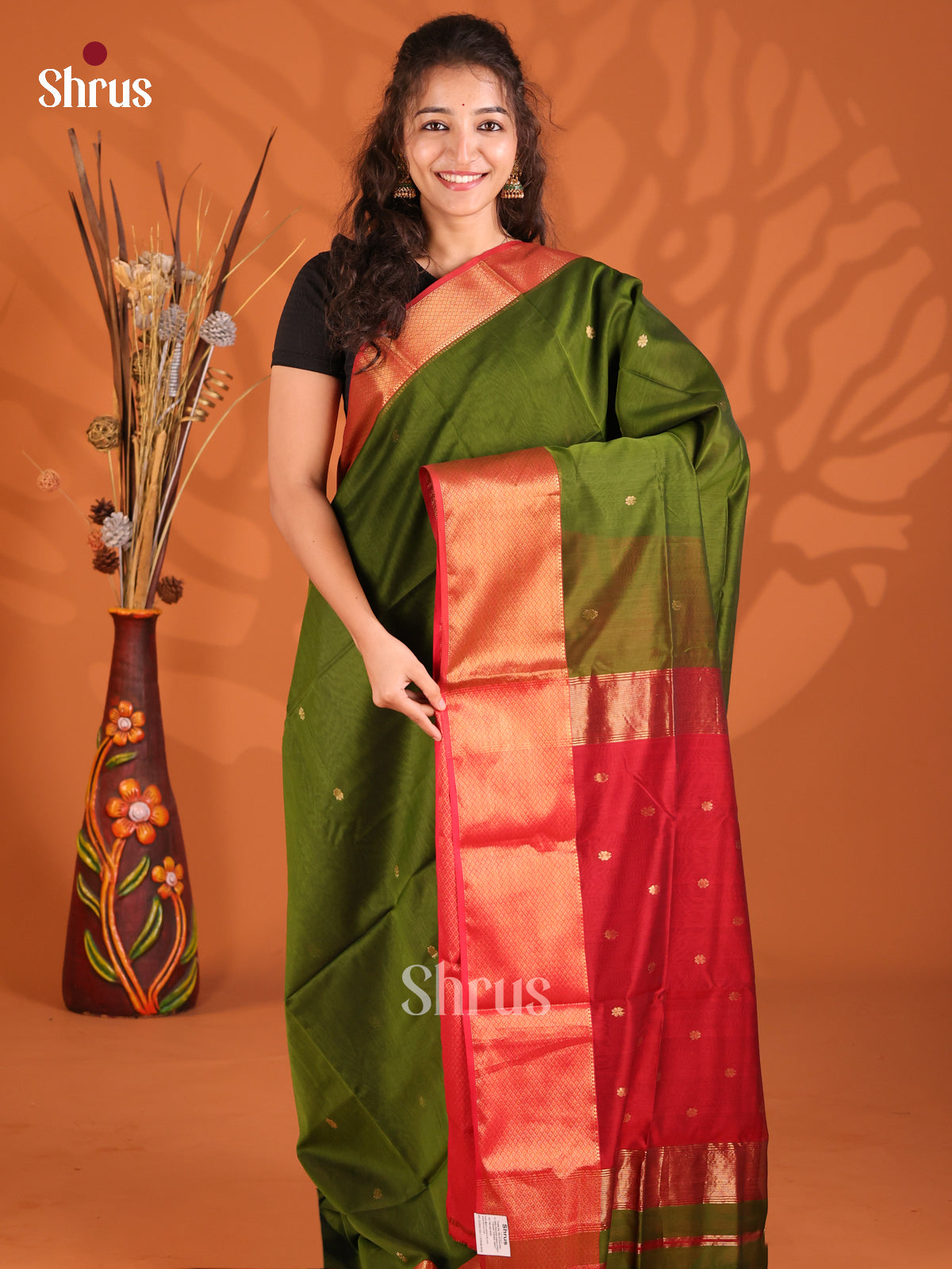 Green & Red - Maheshwari silkcotton Saree