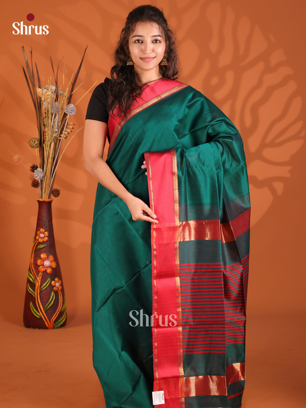 Green & Red - Maheshwari silkcotton Saree - Shop on Shrus.com
