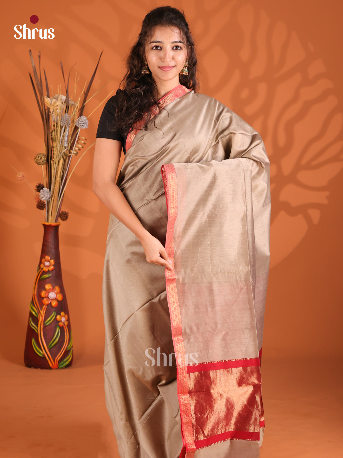 Grey & Red- Maheshwari silkcotton Saree