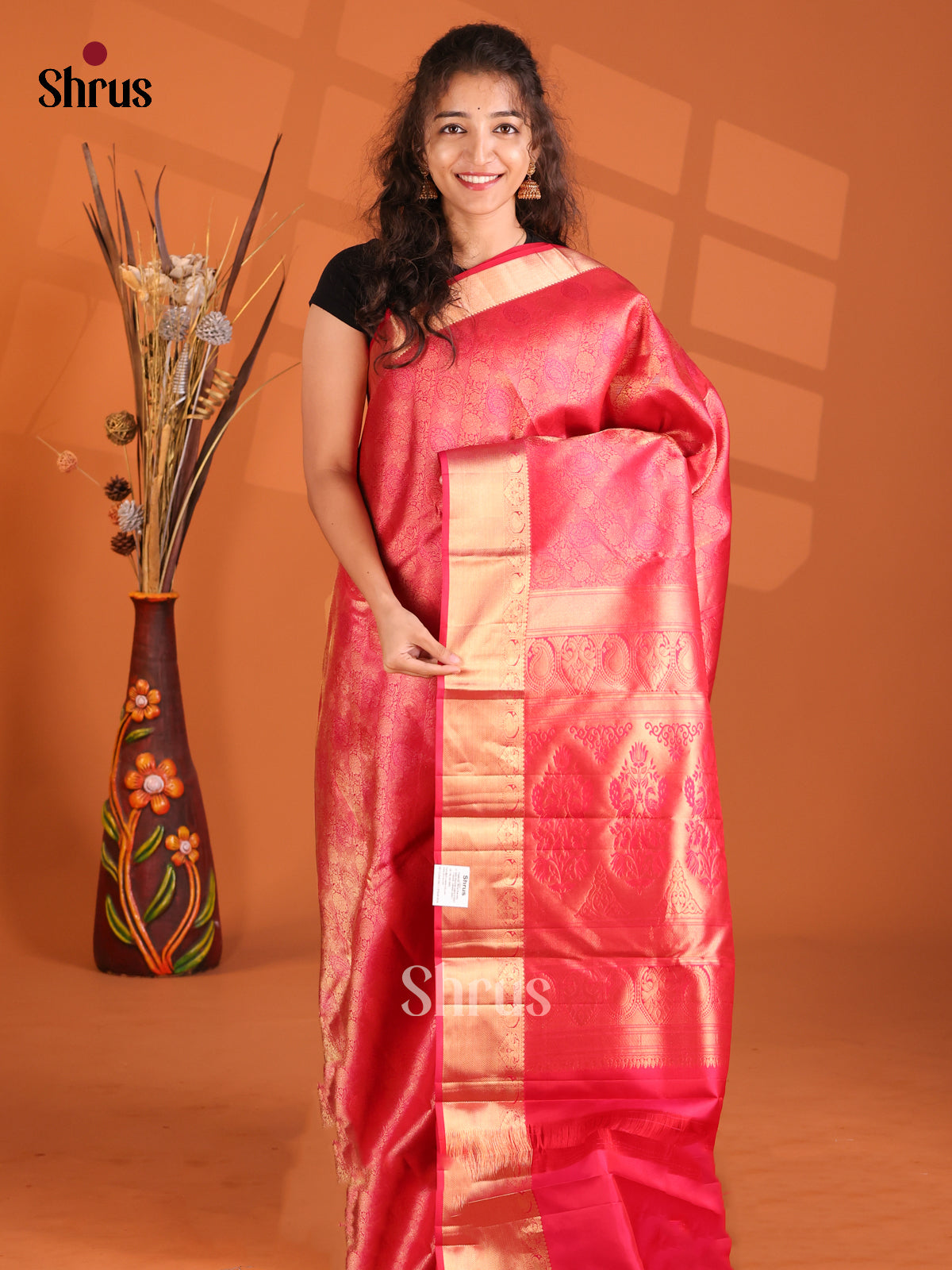 Gorgeous Red Kanchipuram silk Saree with rich zari floral nestling brocade-1