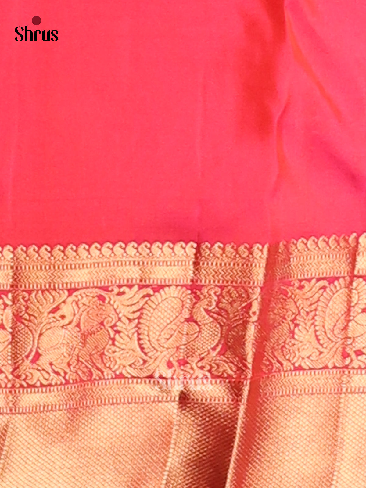 Exquisite Pink Kanchipuram silk Saree with gold zari floral nestling brocade