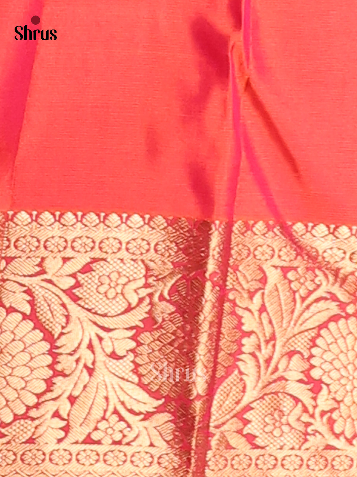 Beautiful Orangish Pink Single Tone Kanchipuram silk Saree with floral nestling brocade-2