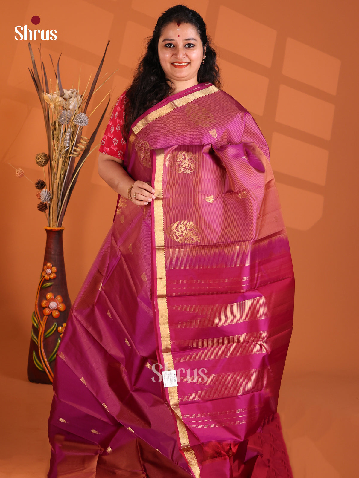 Double Shaded Purple Kanchipuram silk Saree gleams with zari floral buttas