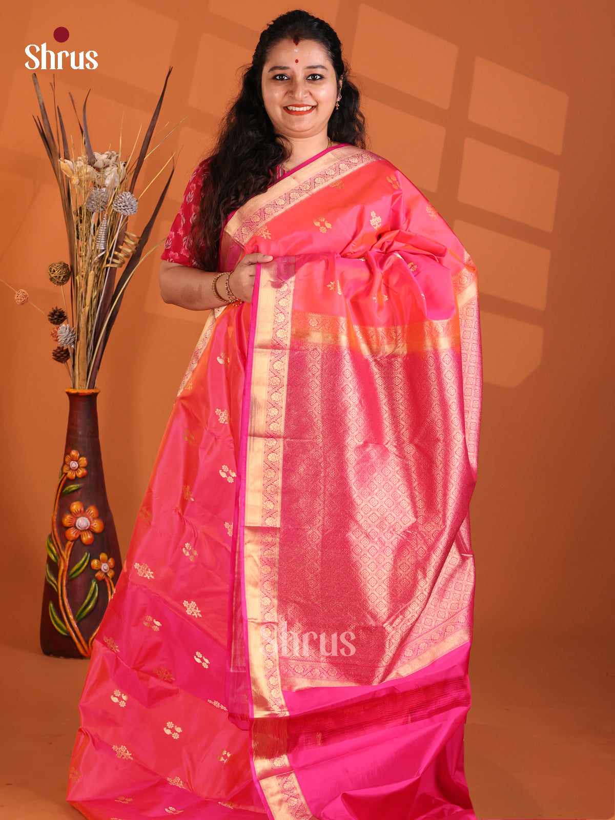 Orangish Pink & Pink Kanchipuram silk Saree with contrast brocade pallu
