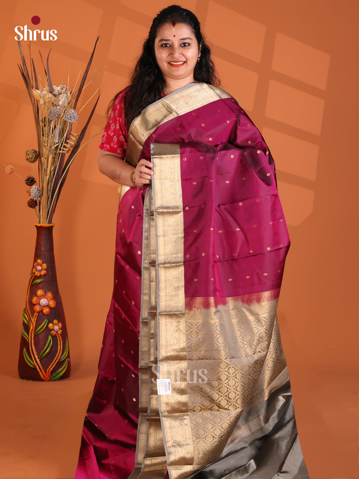Purple & Grey Kanchipuram silk Saree with zari criss cross brocade pallu