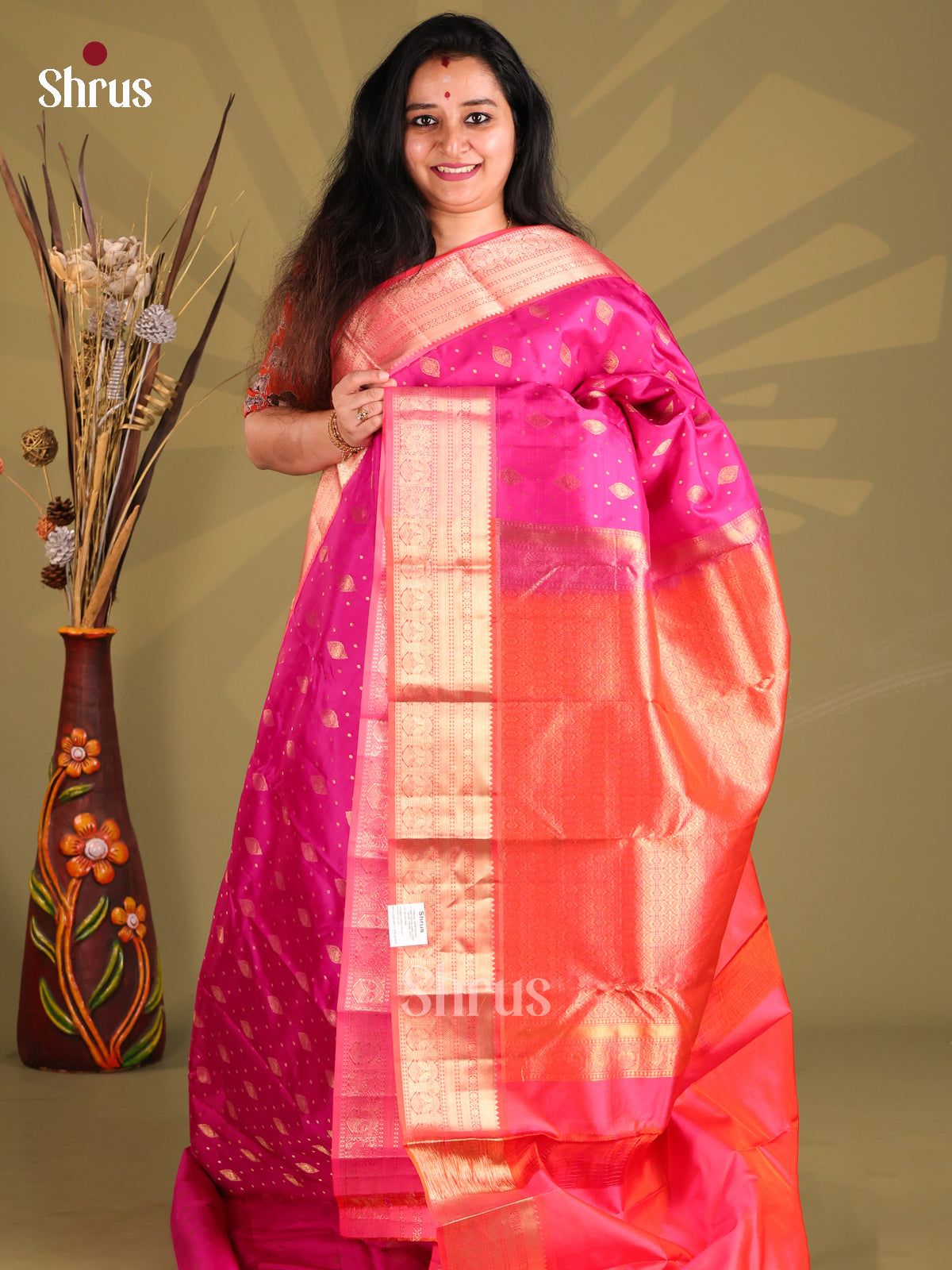 Pretty Pink Kanchipuram silk Saree with rich traditional border-1