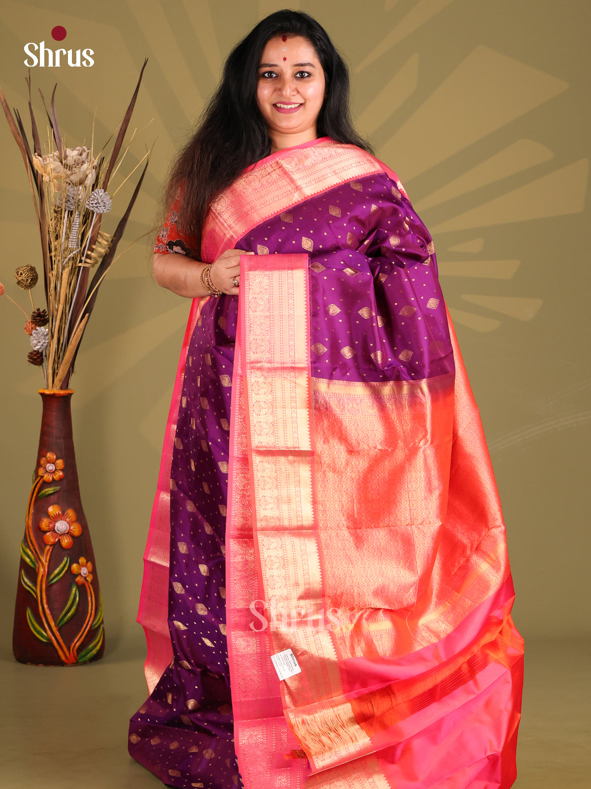 Chic Purple & Orangish Pink Kanchipuram silk Saree with rich contrast zari border