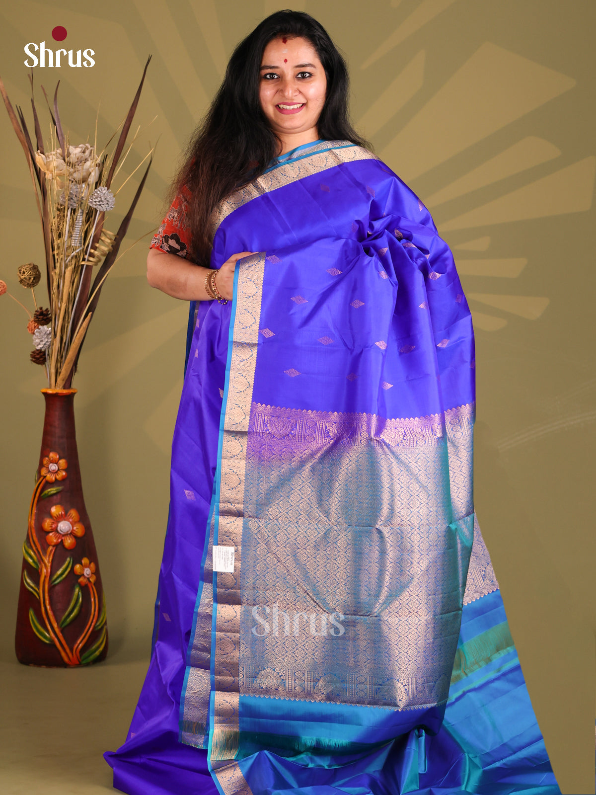 Royal Blue Kanchipuram silk Saree with criss cross zari brocade pallu-1