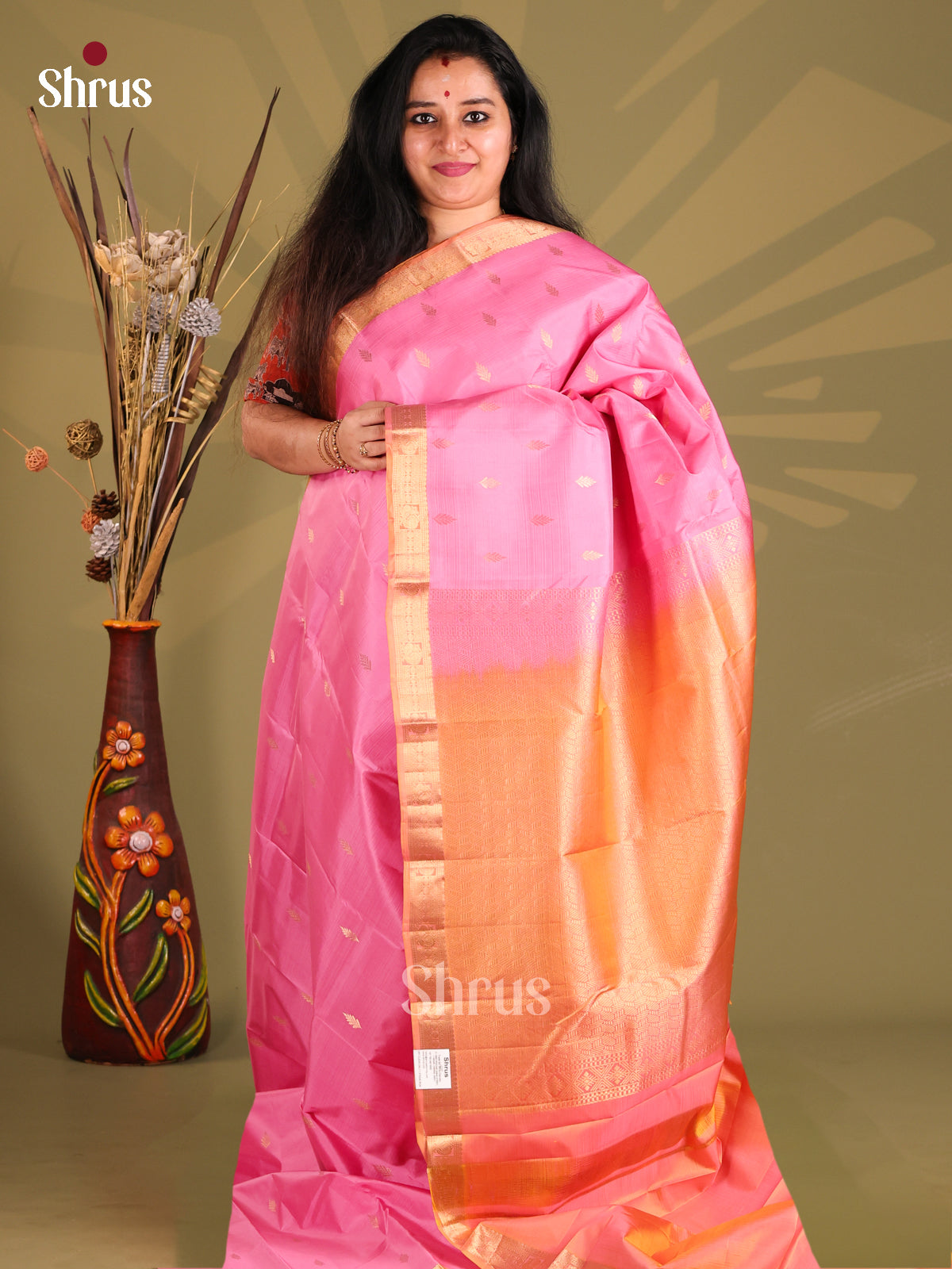 Beautiful Pink Kanchipuram silk Saree gleams with gold zari buttas-1