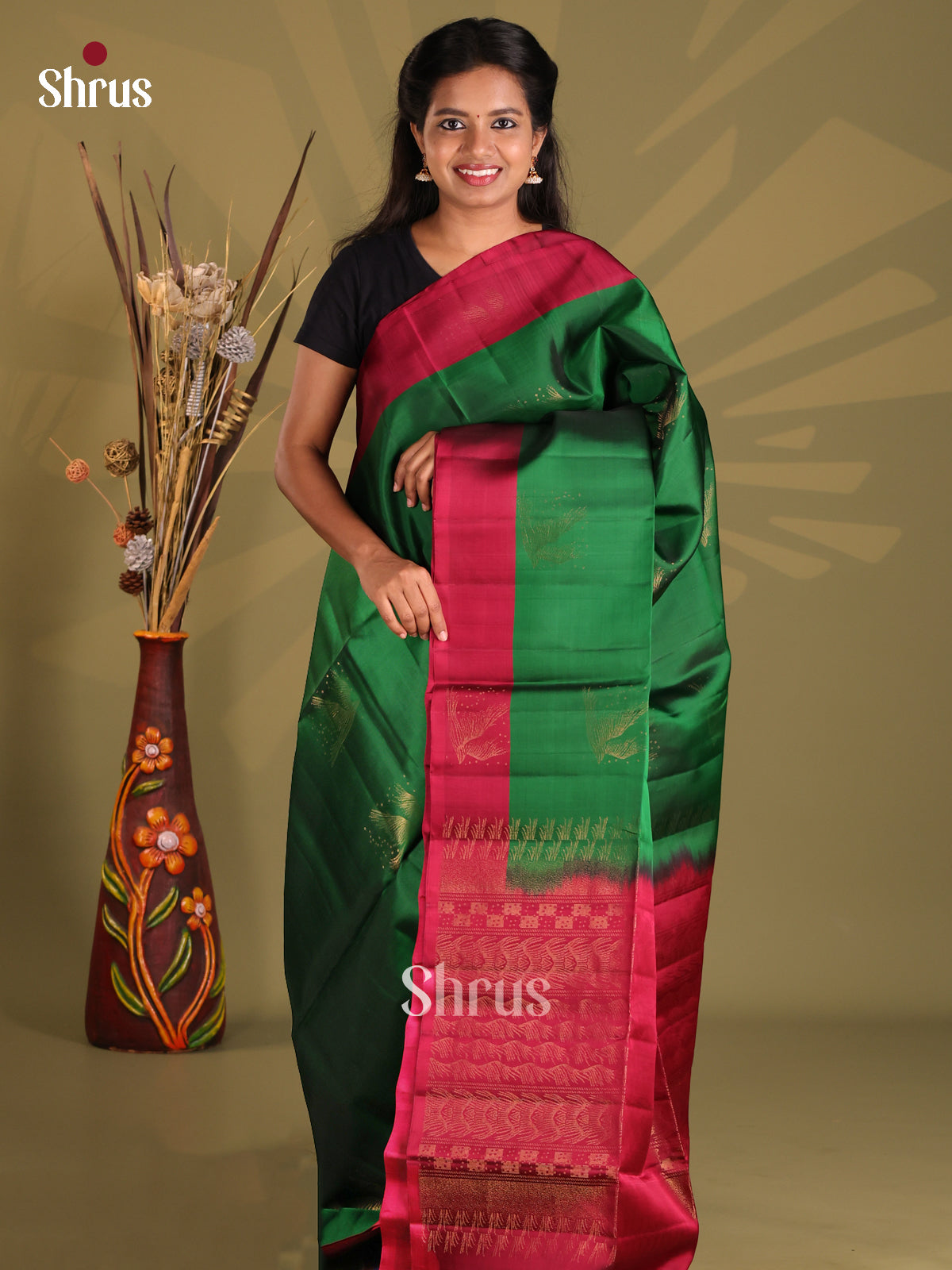 Classy Green Softsilk-halfpure Saree with contrast brocade pallu