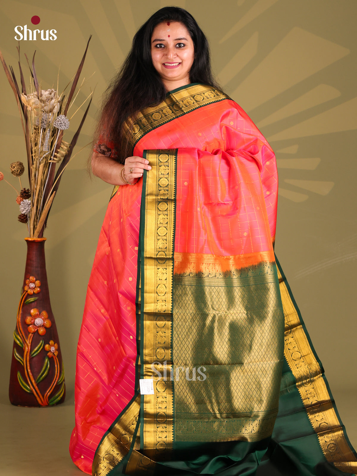 Gorgeous Orangish Pink Kanchipuram silk Saree with rich zari border-1