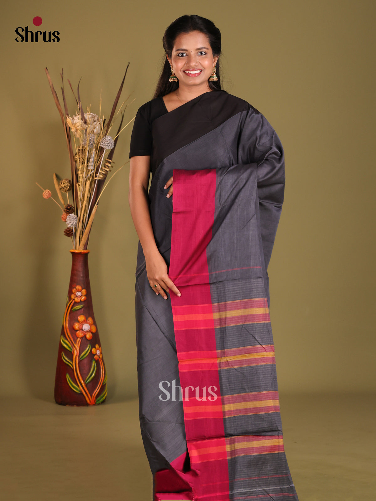 Grey & Red- Narayanpet Cotton Saree