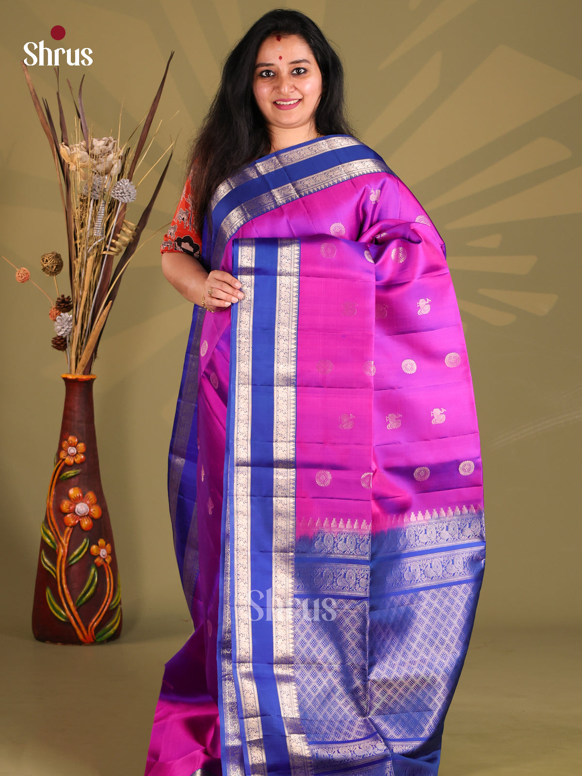 Exquisite Purple Soft Silk Saree with gold zari Peacock & Floral buttas , rettaipet border