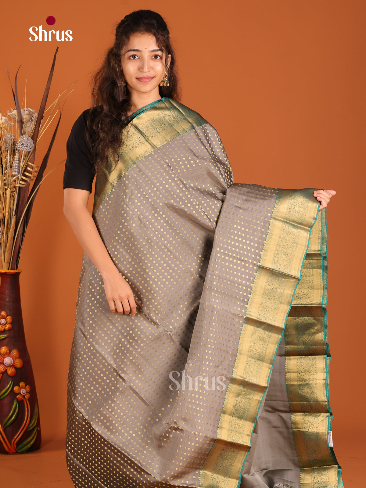 Grey & Green- Kanchipuram-halfpure Saree