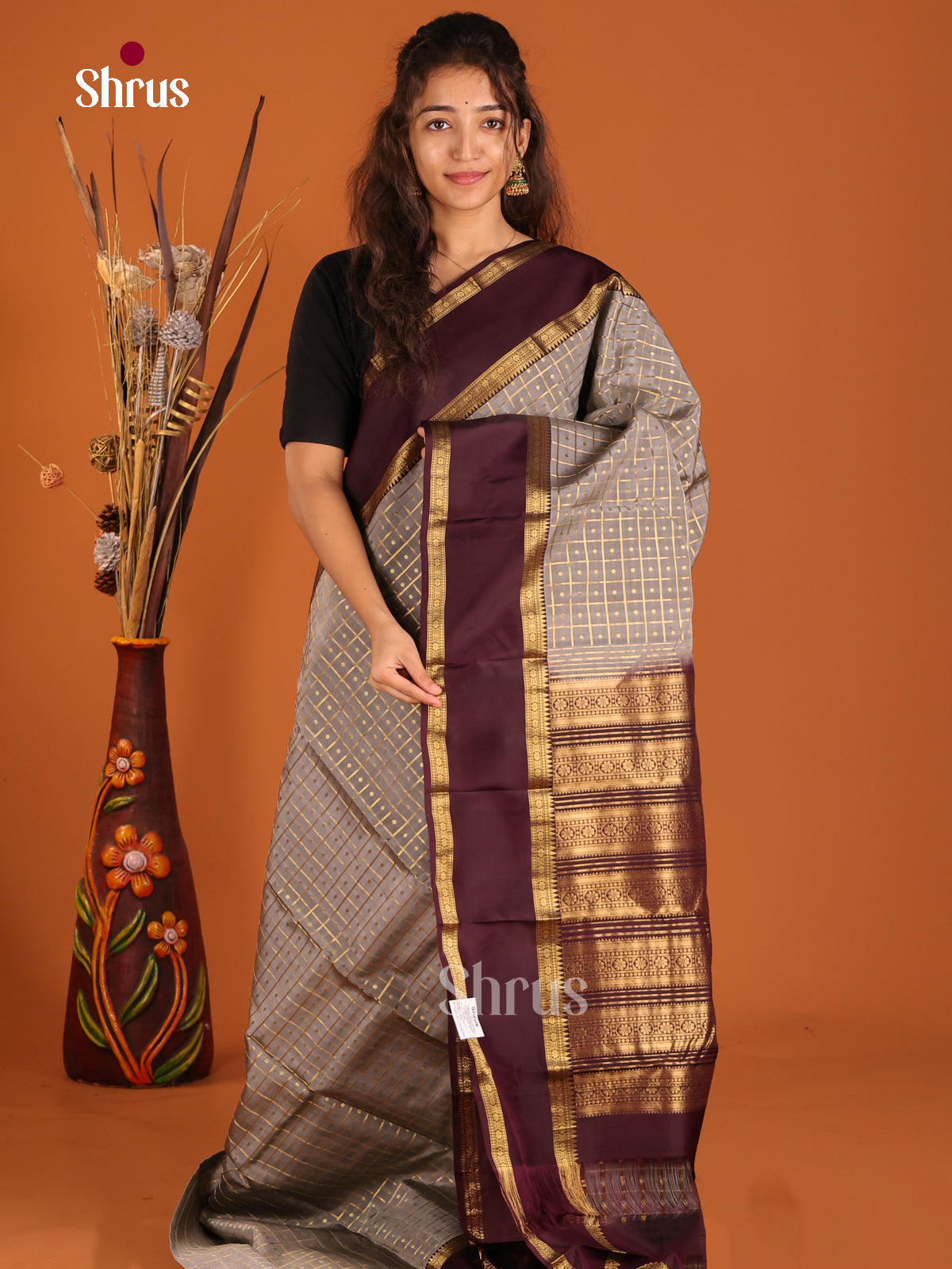 DGS17111 - Kanchipuram-halfpure Saree - Shop on Shrus.com