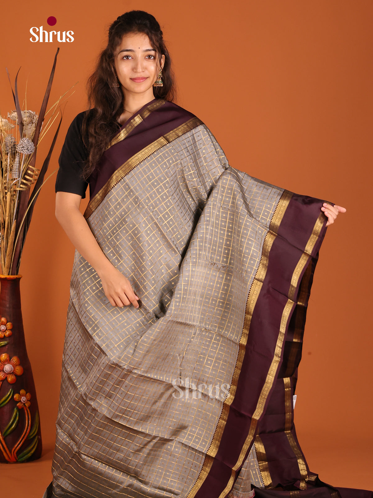 DGS17111 - Kanchipuram-halfpure Saree - Shop on Shrus.com