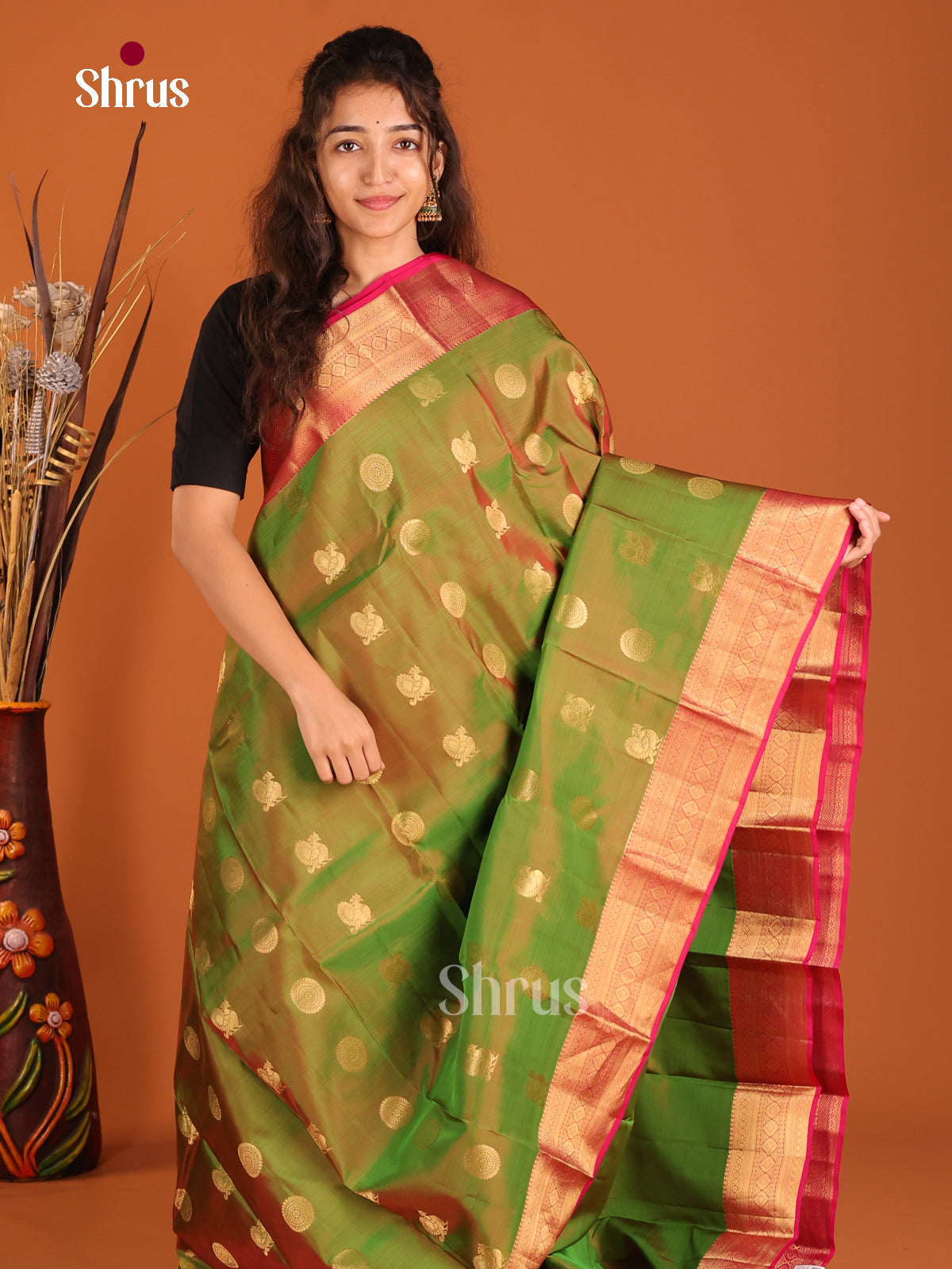 Double Shaded Green & Red - Kanchipuram-halfpure Saree - Shop on Shrus.com