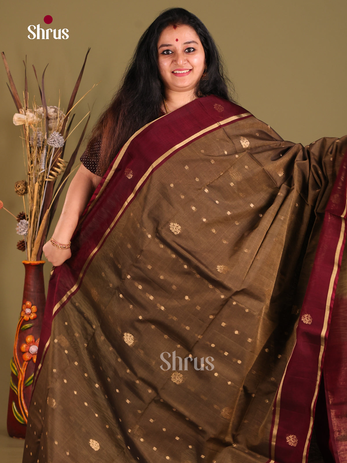 DGS18012 - Silk Cotton Saree - Shop on Shrus.com