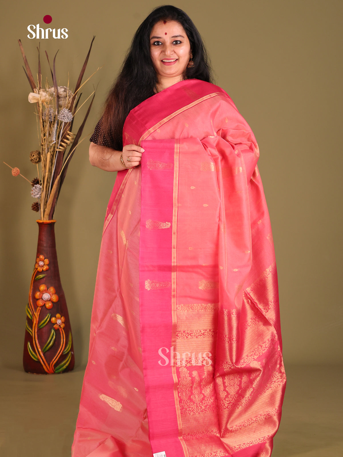 Peachish Pink Silk Cotton Saree gleams with paisley buttas - Shop on Shrus.com