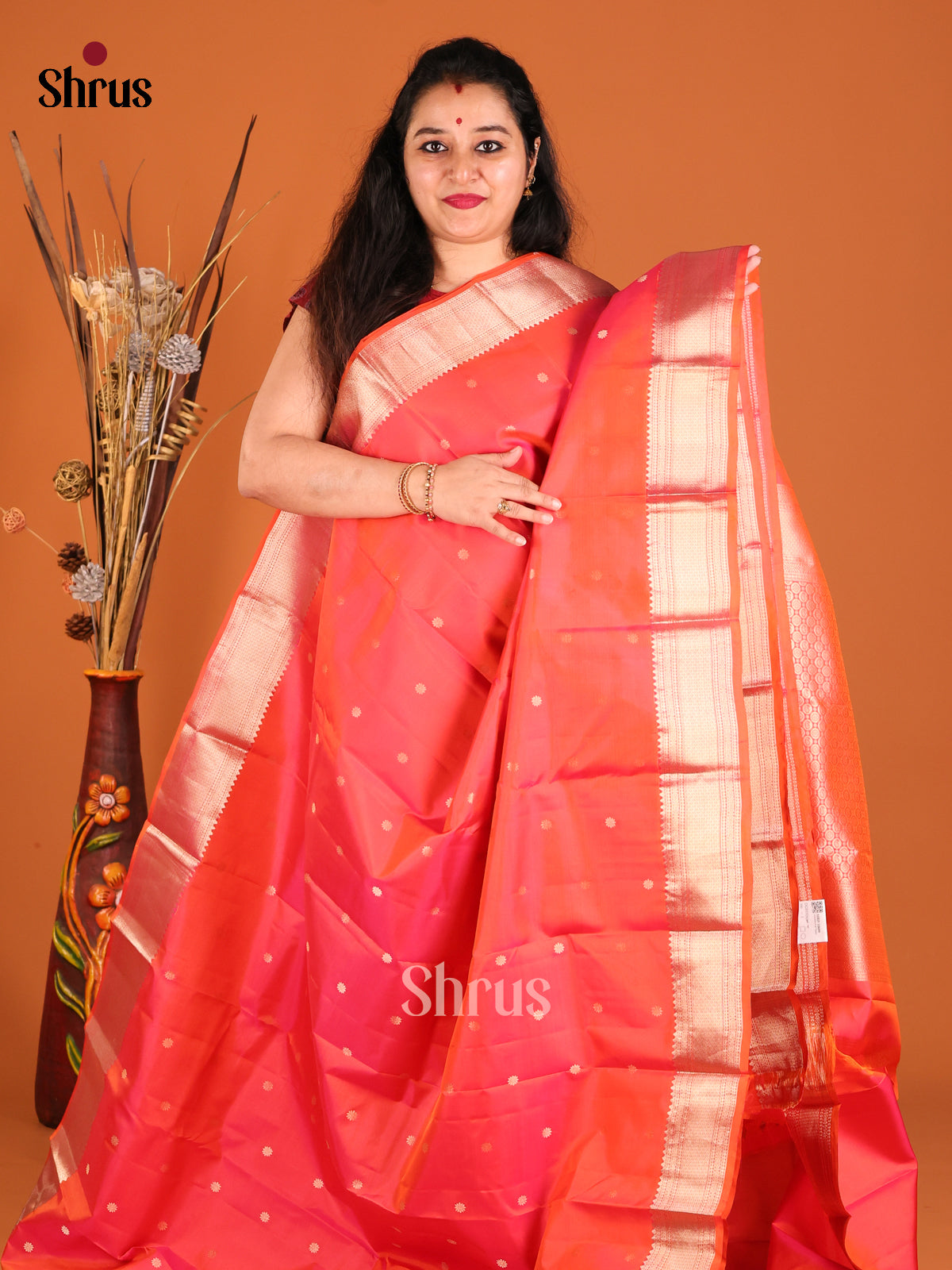 Orange Single tone Kanchipuram silk Saree with rich traditional border-2