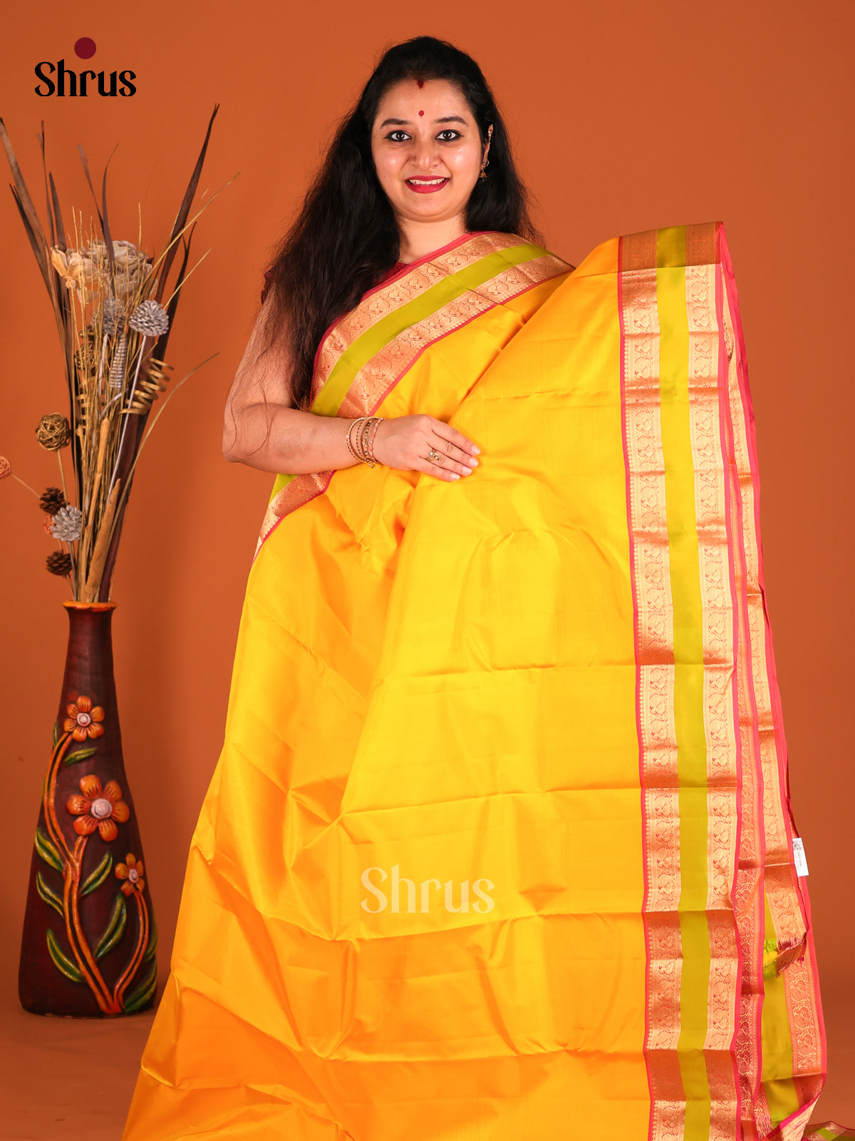 Yellow & Red Kanchipuram silk Saree with contrast Rettaipet zari border-2