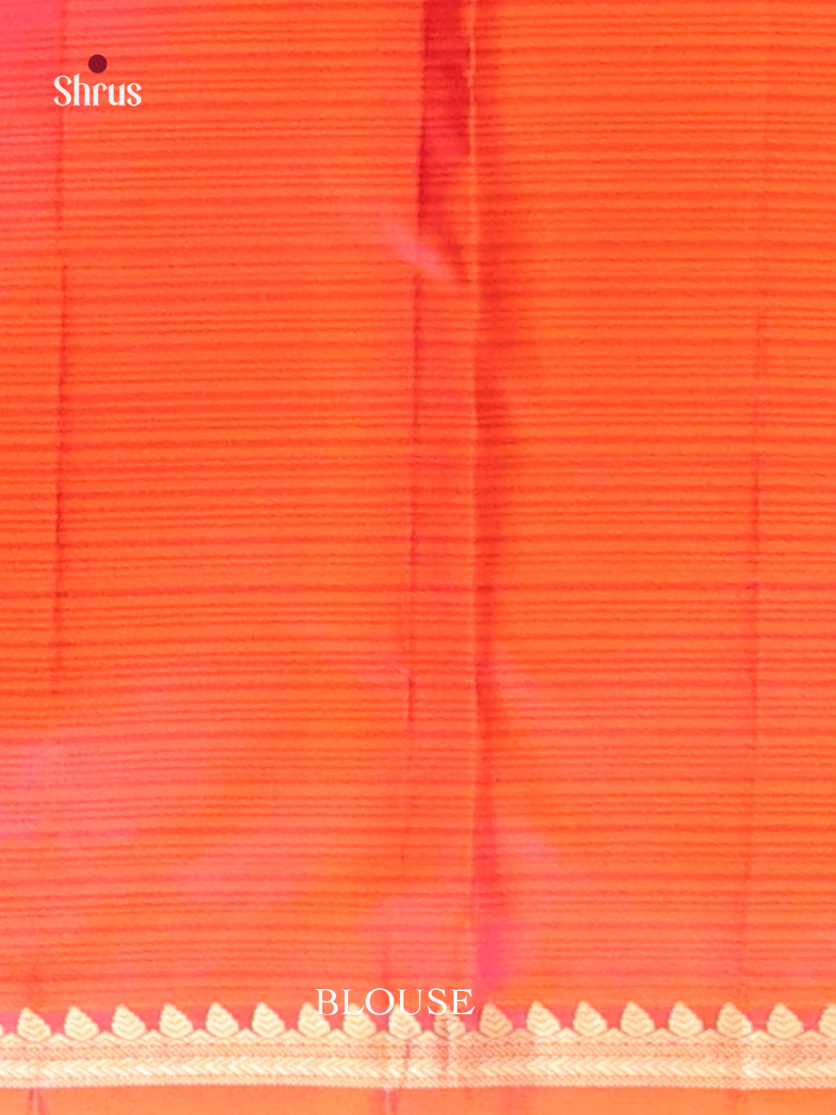 Orangish pink Single Tone Kanchipuram silk Saree with thin zari border - Shop on Shrus.com