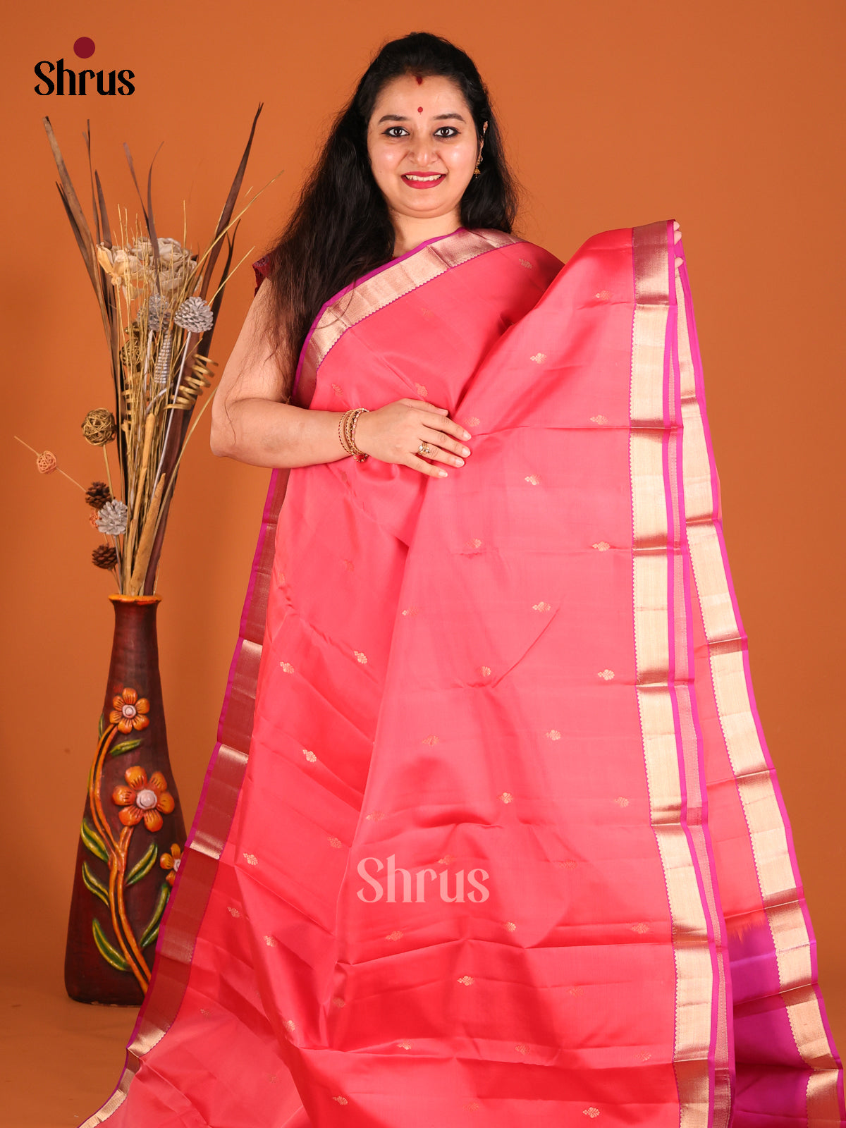 Pink & Majenta Kanchipuram silk Saree with gold zari floral buttas-2