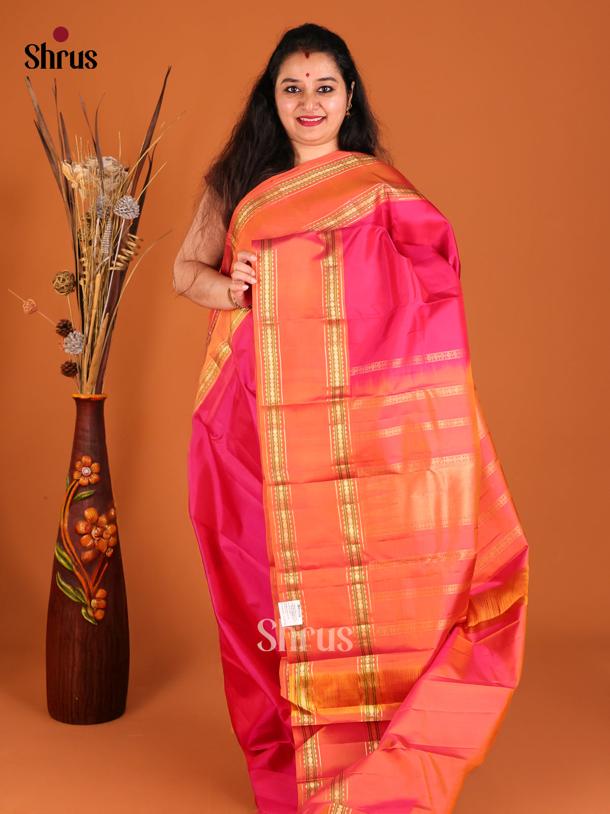 Pink & Orange Kanchipuram silk Saree with contrast Rettaipet border-1