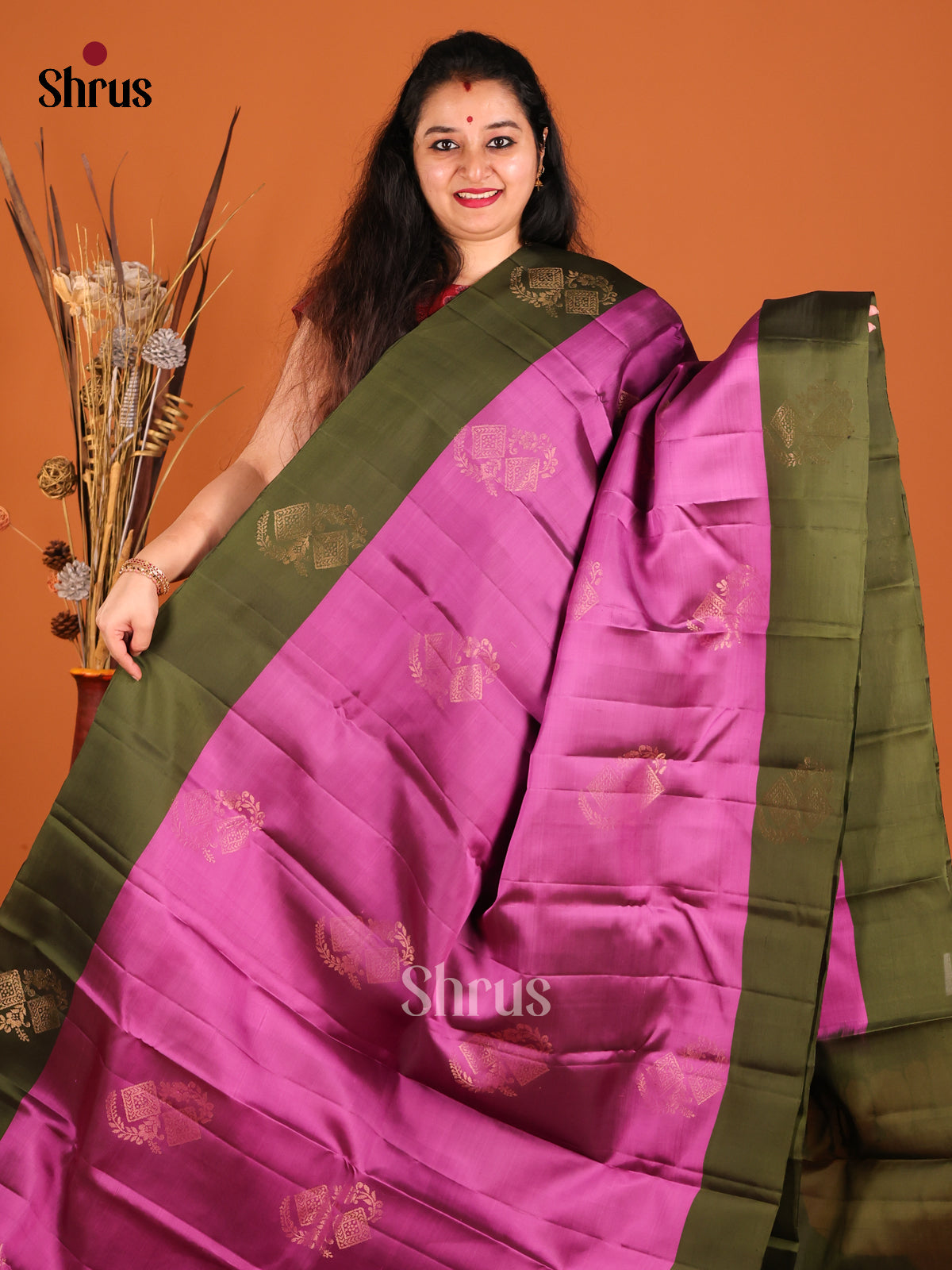 Majenta & Green Softsilk-halfpure Saree with zari floral motifs - Shop on Shrus.com