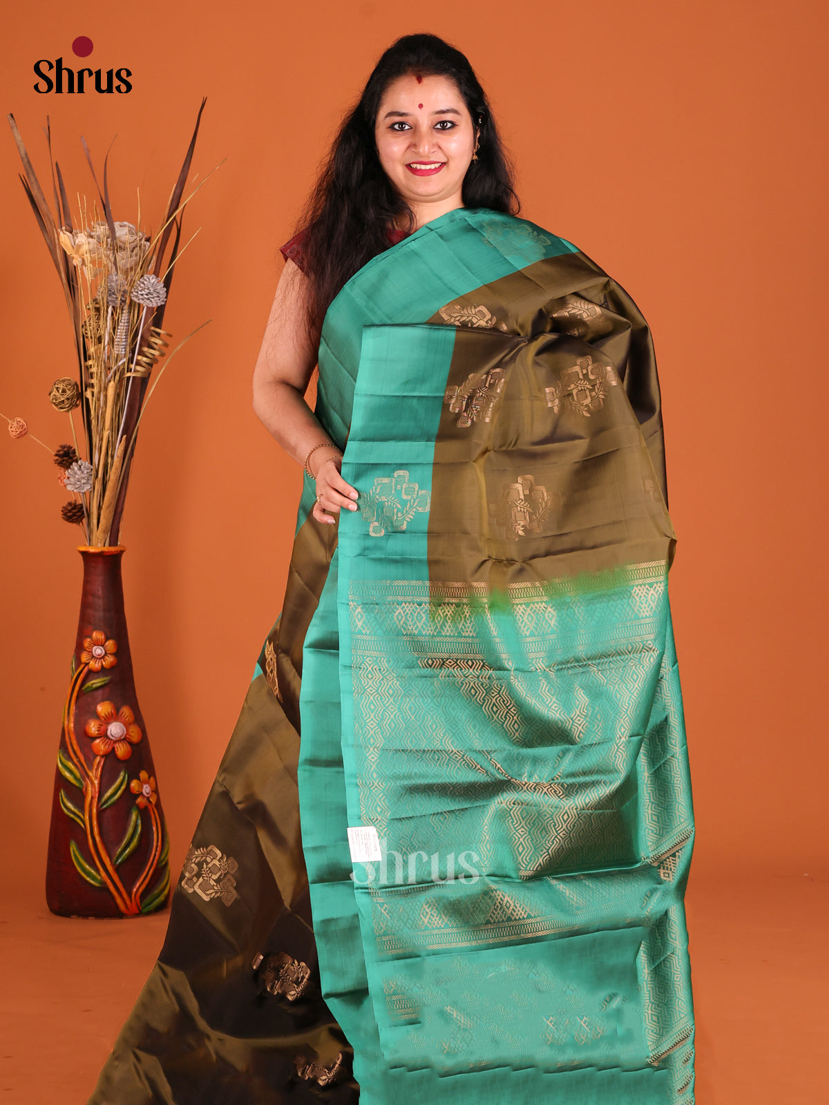 Chutney Green & Green Softsilk-halfpure Saree with zari brocade pallu