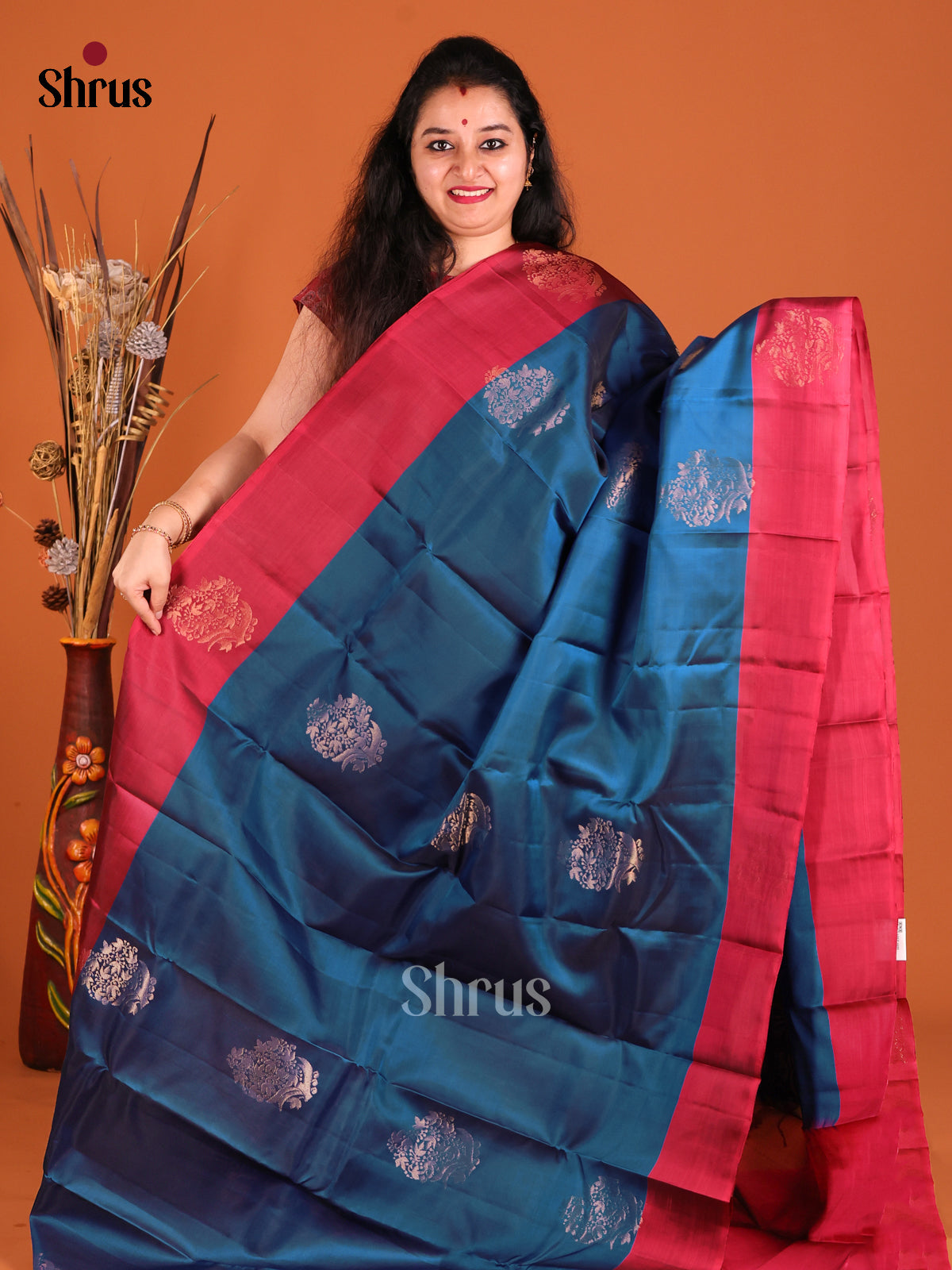 Blue & Maroon Softsilk-halfpure Saree with gold zari floral motifs 1