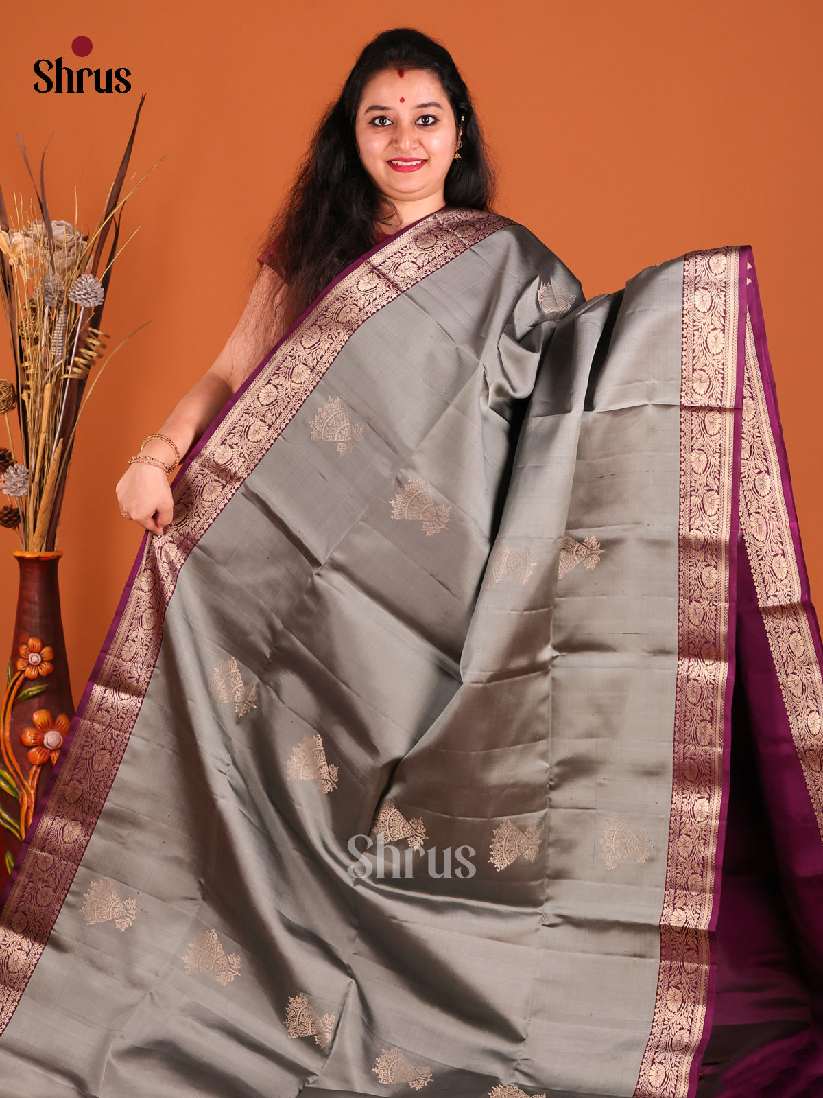 Elegant Grey Soft Silk Saree gleams with gold zari floral motifs-2