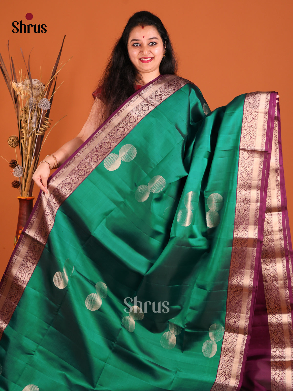 Classic Green Soft Silk Saree with rich contrast floral vines border-2