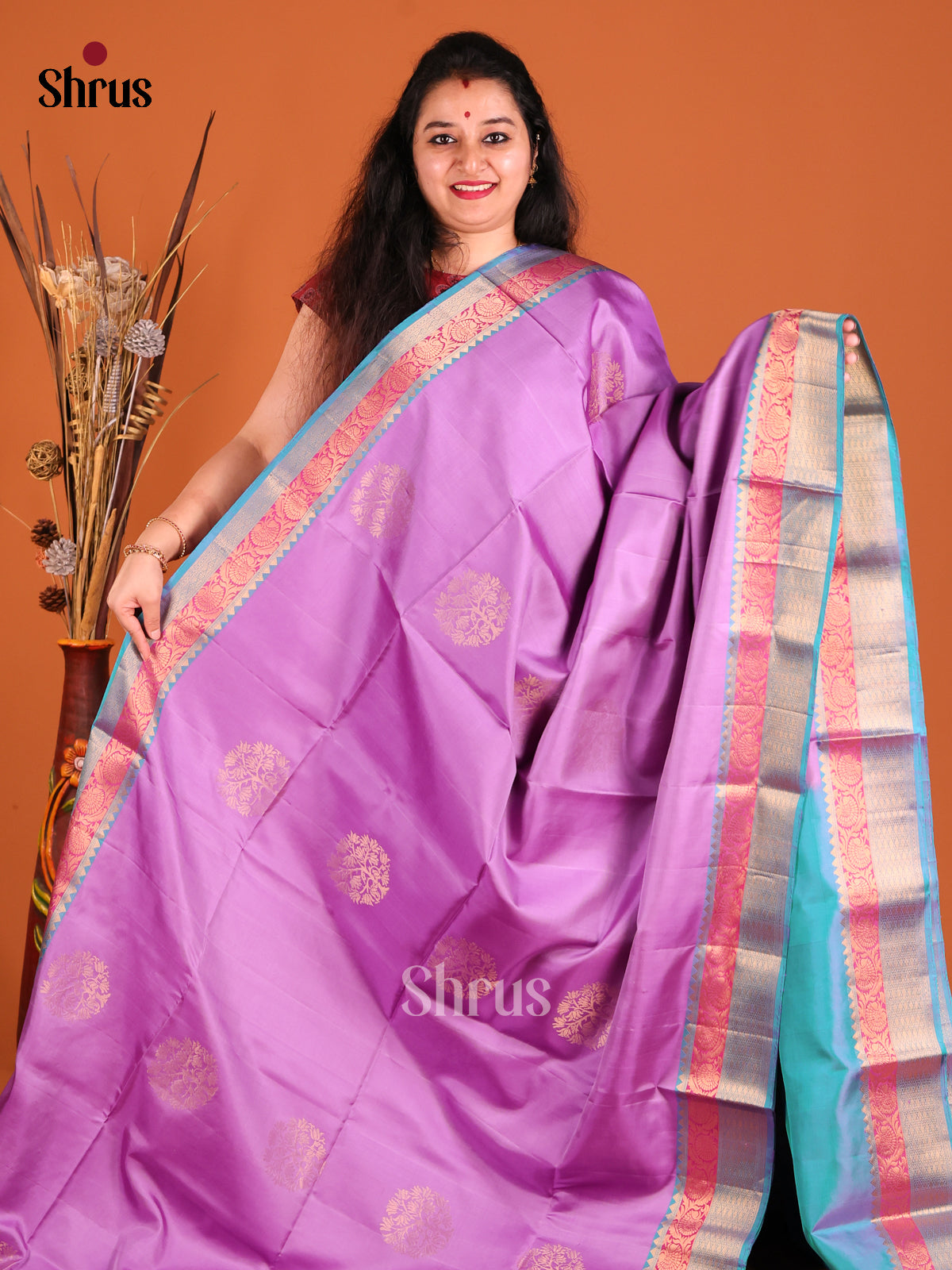 Chic Lavender Soft Silk Saree with gold zari floral motifs-2