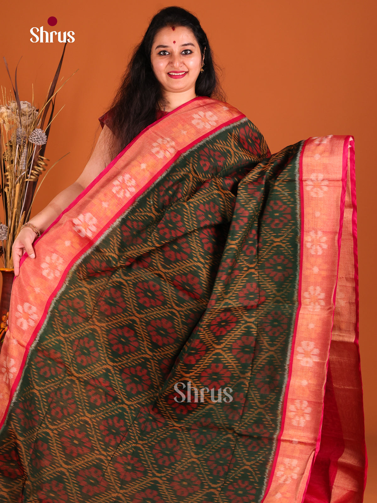 Dark Green & Pink- Pochampally ikkat silk cotton Saree -1