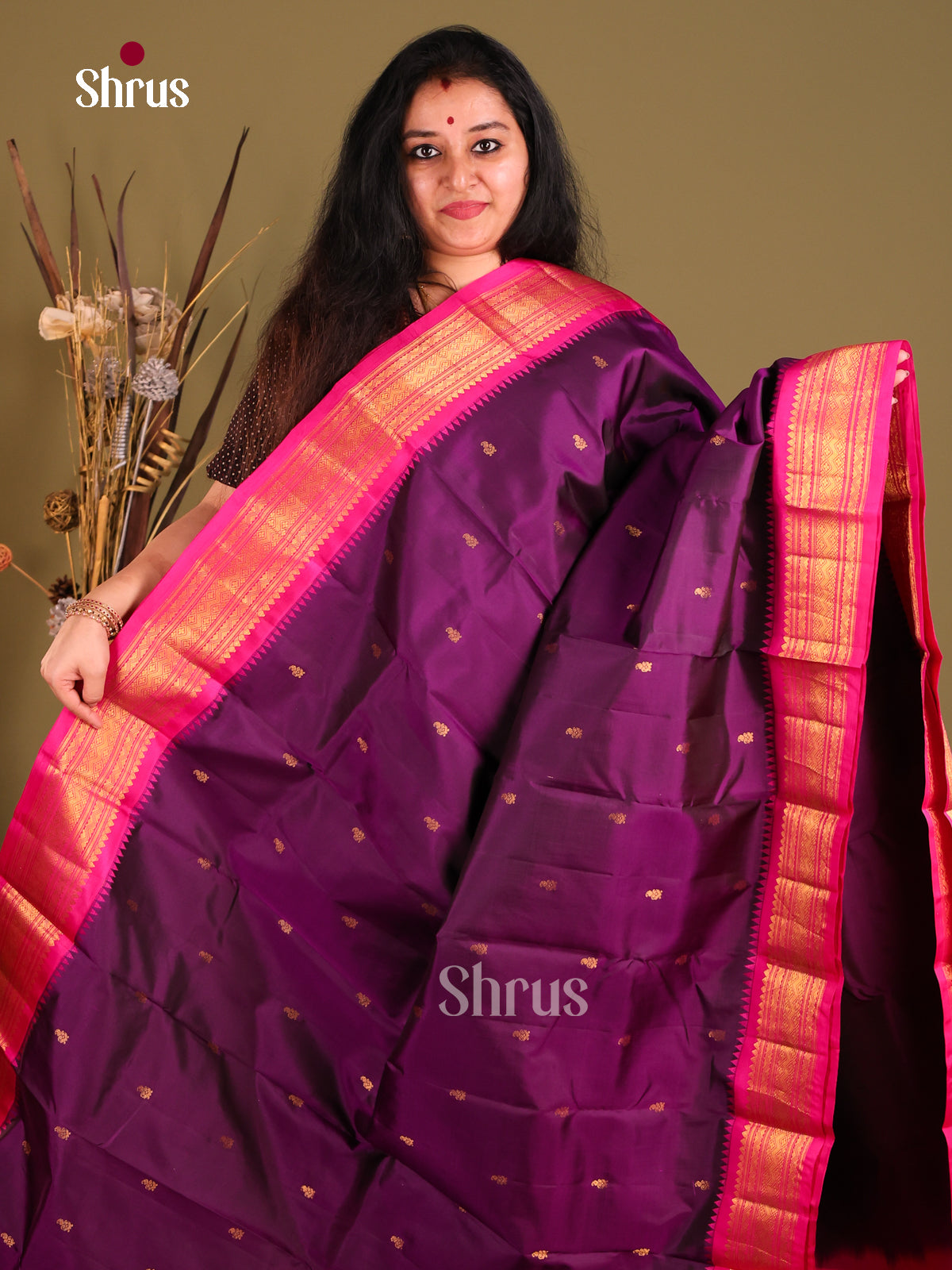 Vibrant Violet & Pink Gadwal silk Saree with zari Buttas & Brocade Pallu-1