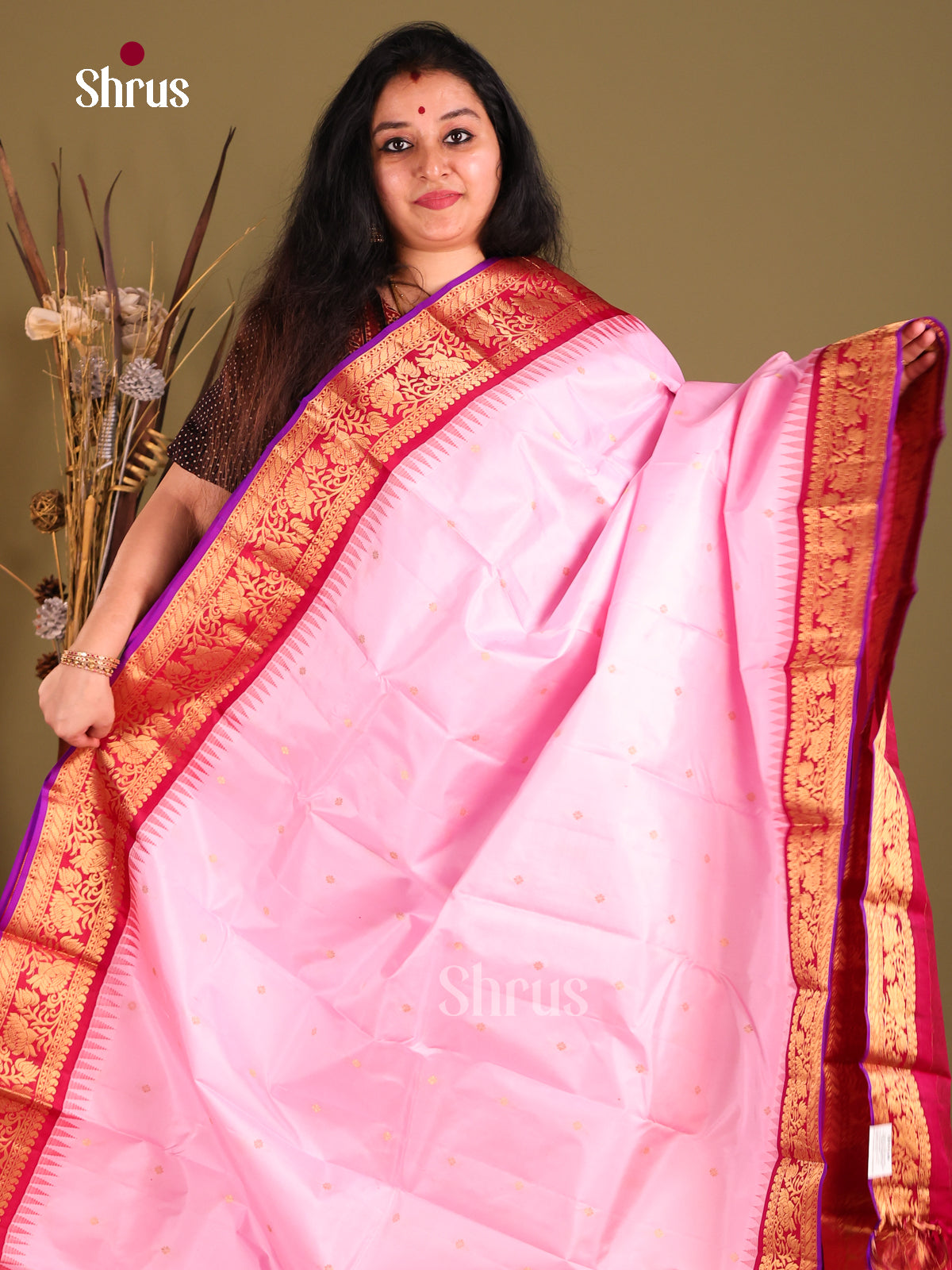 Beautiful Baby Pink Gadwal silk Saree with contrast Red zari border-1