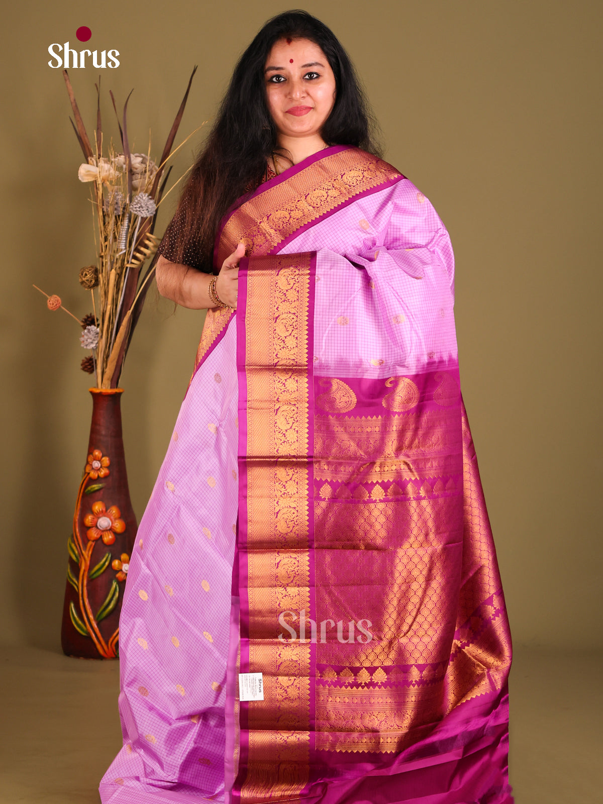 Lavender & Purple Gadwal silk Saree with checks & gold zari floral buttas