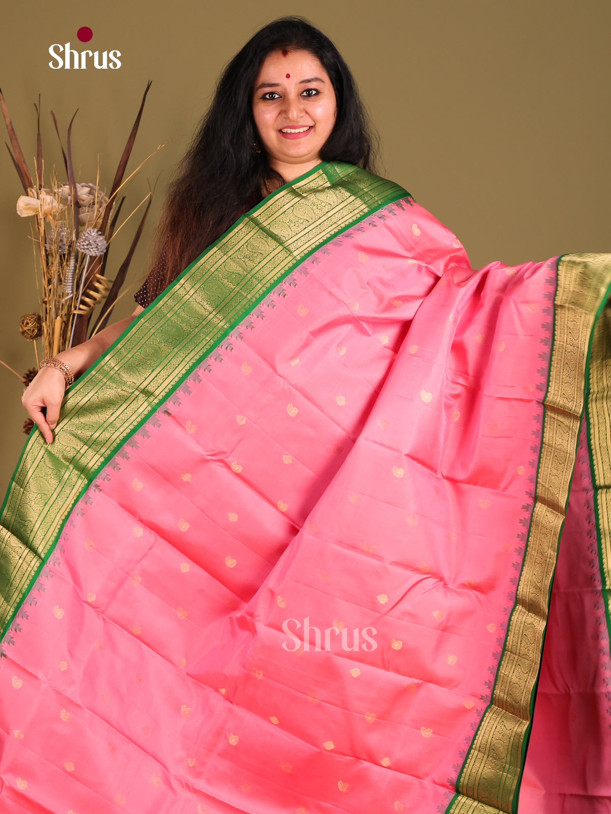 Elegant Pink & Green Gadwal silk Saree with Manga Buttas & Brocade Pallu-1