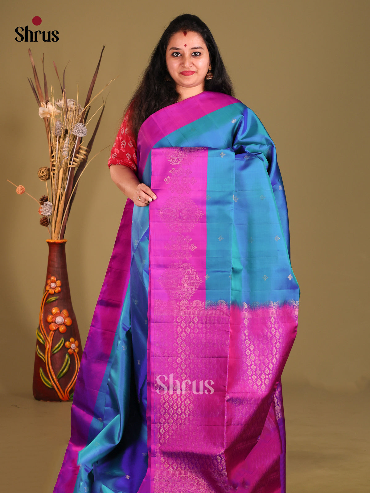 Blue & Majenta Soft Silk Saree gleams with gold zari buttas , contrst border-1
